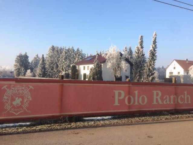Airport Hostel Гальбергмос Екстер'єр фото